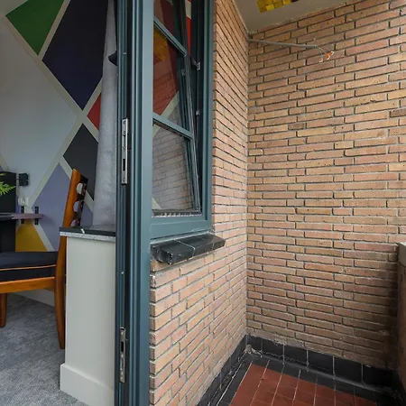 Apart-Hotel Near 013 Poppodium With Balcony And Ac דירה