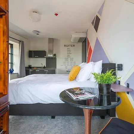 Apart-Hotel Near 013 Poppodium With Balcony And Ac דירה *