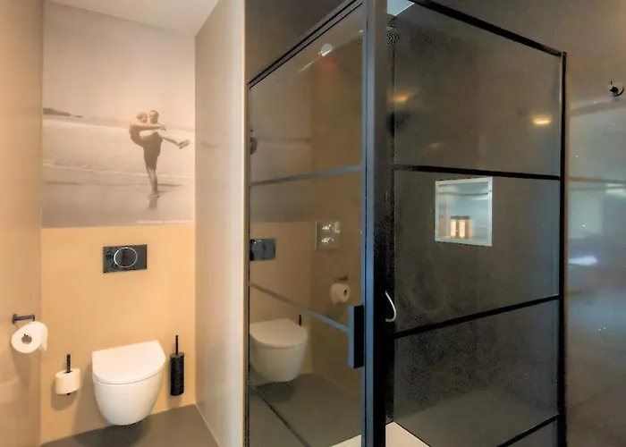 Apartament New Near 013 Poppodium With Fast Wifi